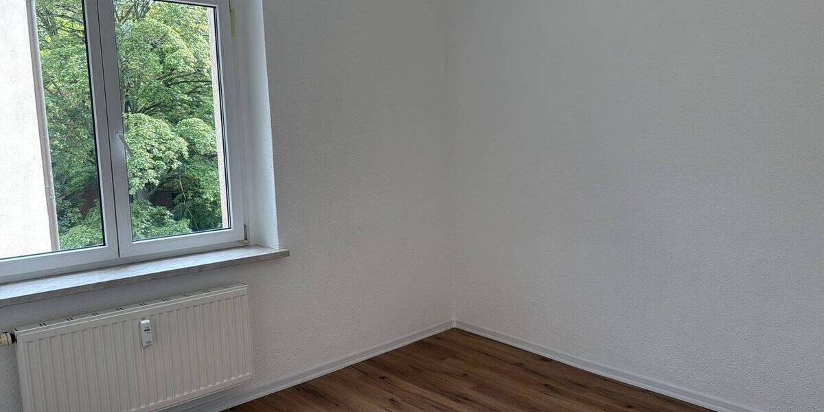 Etagenwohnung Zwickau Bahnhofsvorstadt - 3 Zimmer, 90 m&sup2;, 550&euro; | Angebot:26695006