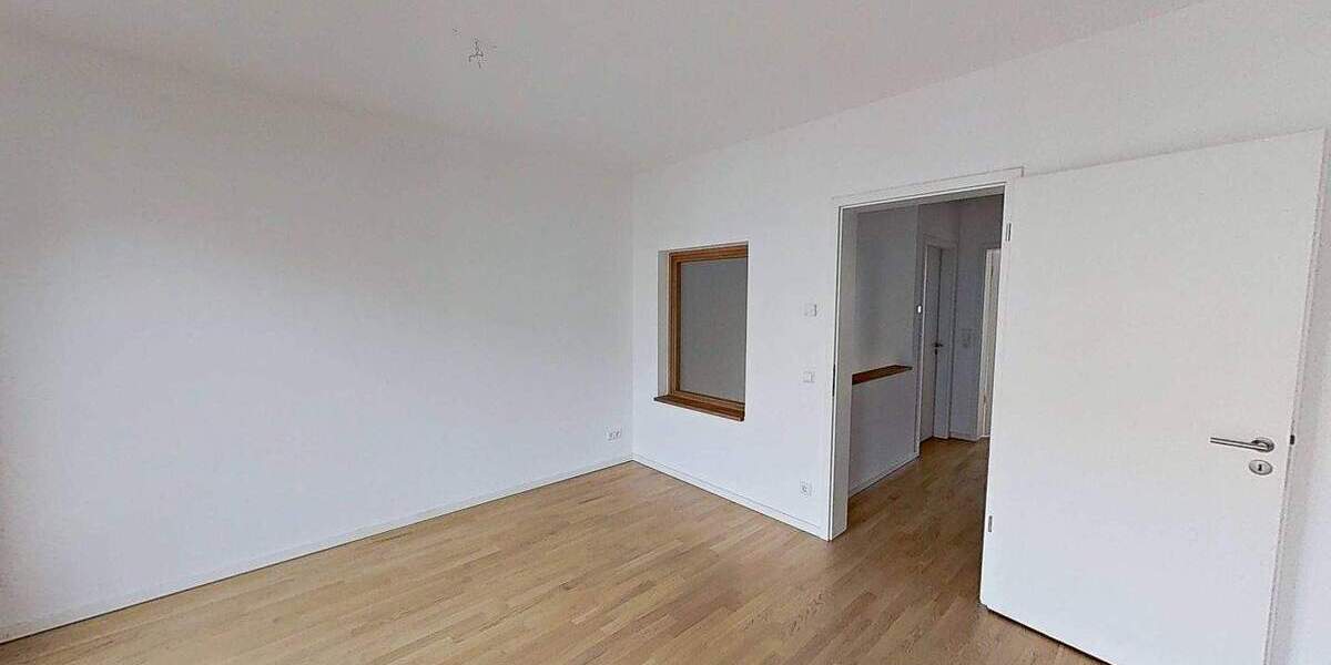 FAMILIEN AUFGEPASST: Modernes Reihenhaus mit 4,5 Zimmern, 2 Bädern, EBK, Terrasse, Keller u.v.m. in Hannover 4 zimmer