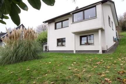 Haus zum Kaufen in Ruppichteroth 320.000 € 110 m² 4 zimmer