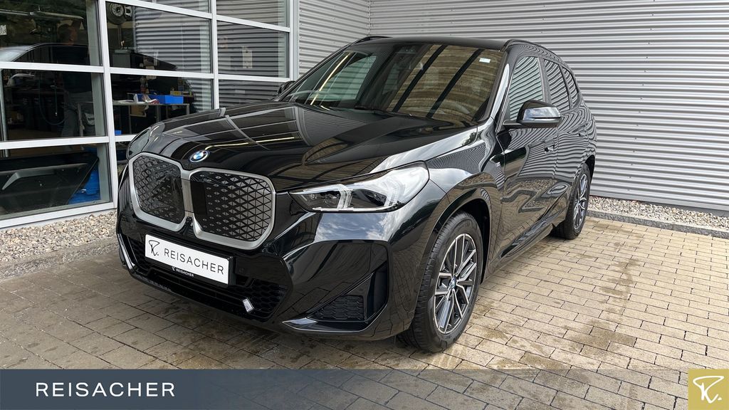 BMW iX1 3.692 km 51.900 € Augsburg 86167