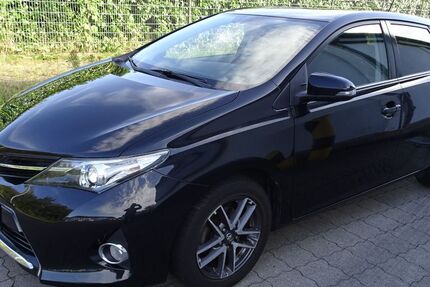 Toyota Auris 38.000 km 9.890 &euro; Osterholz-Scharmbeck 27711