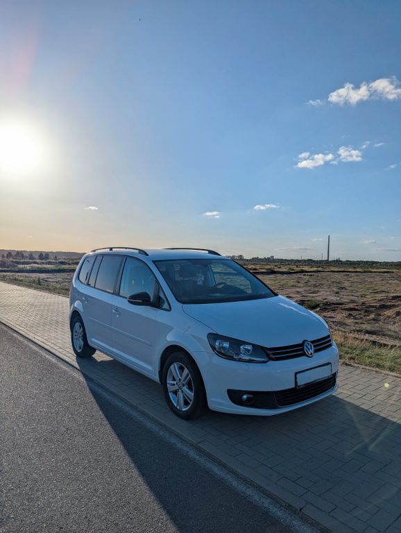 VW Touran 118.580 km 9.999 € Boldela 19077