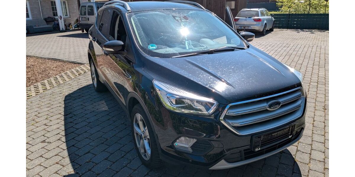 Ford Kuga 73.700 km 20.900 &euro; Lemförde 49448