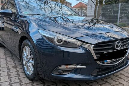 Mazda 3 122.379 km 11.790 &euro; Frankfurt 60320