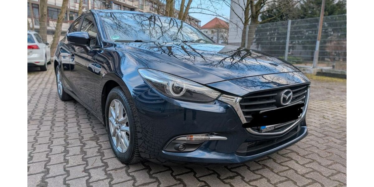 Mazda 3 122.379 km 11.790 &euro; Frankfurt 60320