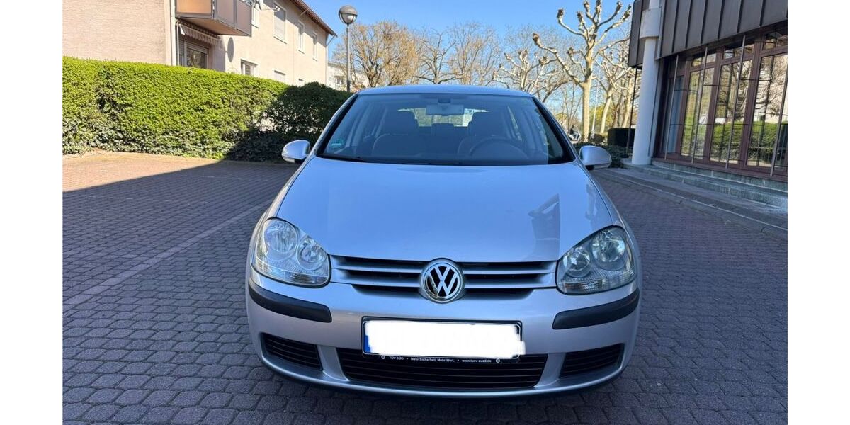 VW Golf 91.000 km 3.150 &euro; Rüsselsheim 65428