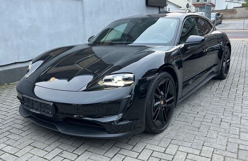 Porsche Taycan 28.000 km 56.800 € Übach Palenberg 52531