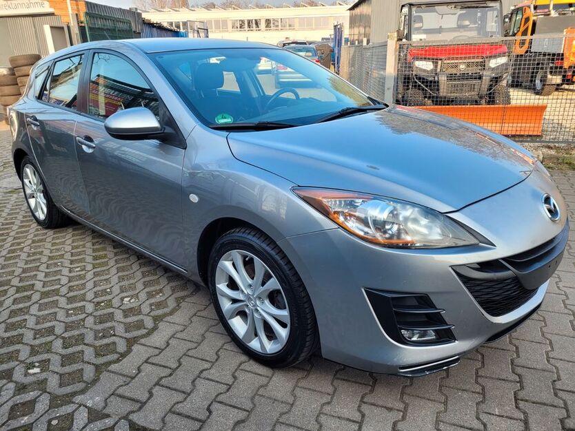 Mazda 3 241.000 km 2.300 € Berlin 12277