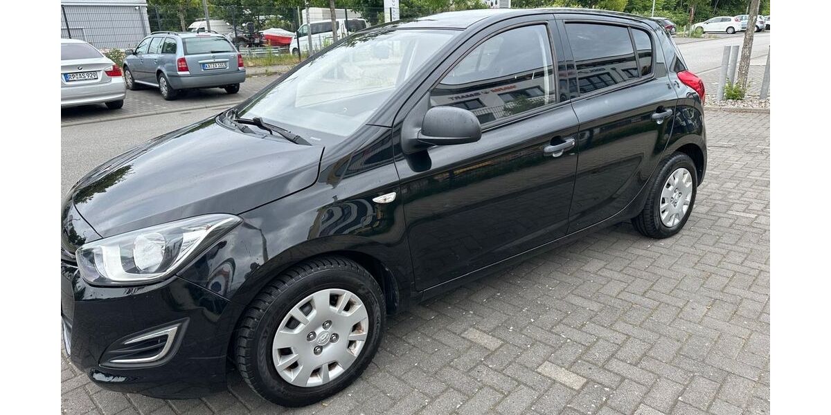 Hyundai i20 180.000 km 3.790 &euro; Ludwigshafen 67059