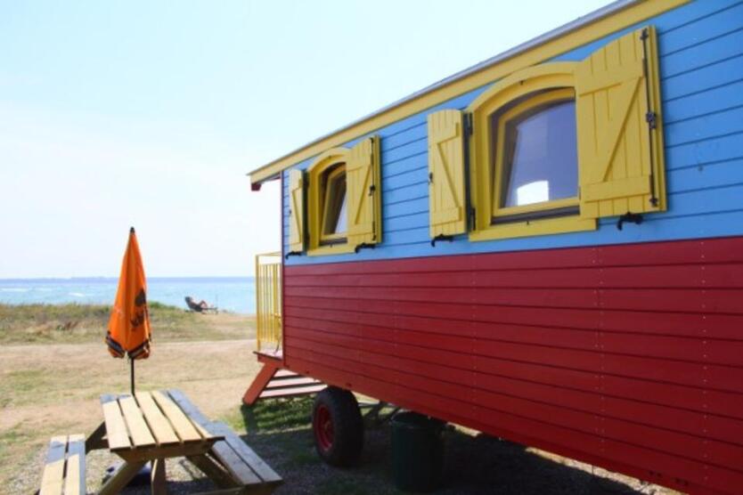 Ostseeurlaub im Zirkuswagen am Meer – Nähe Eckernförde