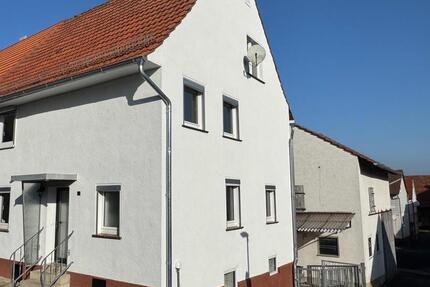 Haus Fritzlar - 6 Zimmer, 111 m&sup2;, 1.200&euro; | Angebot:25335168