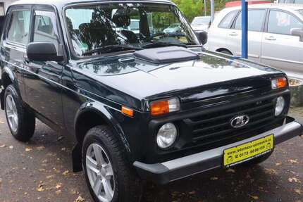 Lada Niva 2.606 km 18.450 € Michendorf 14552