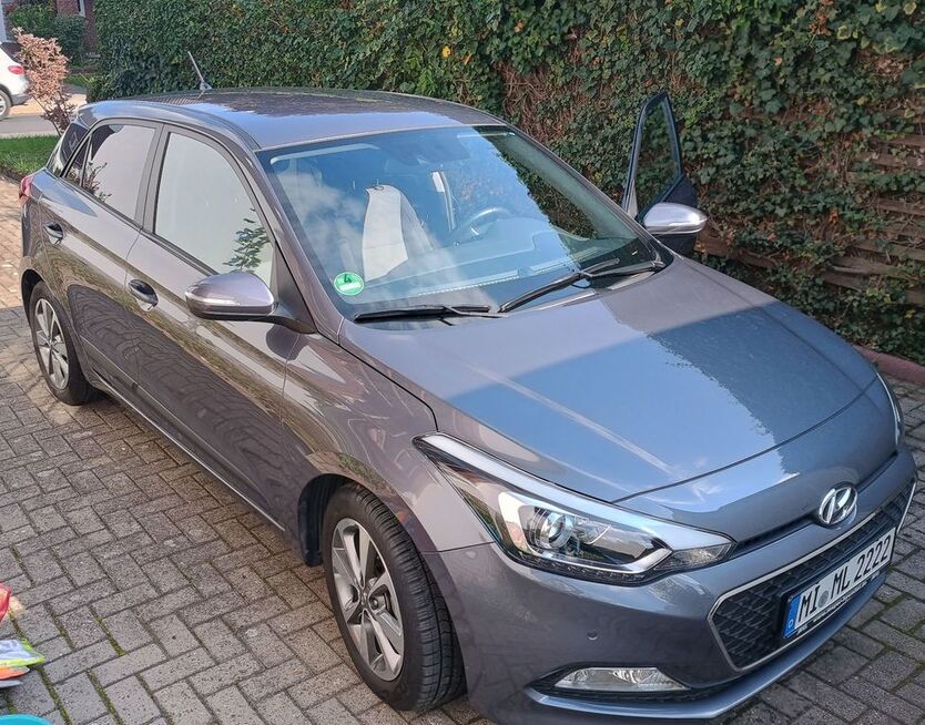 Hyundai i20 7.300 km 11.500 € Voerde 46562