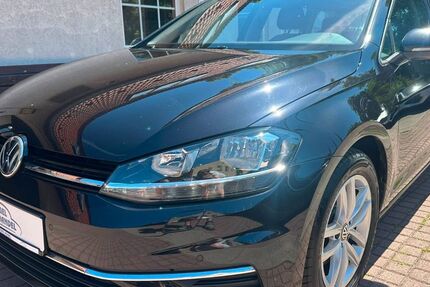 VW Golf 145.000 km 12.400 &euro; Berlin 13059
