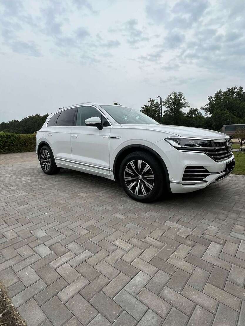 VW Touareg 88.000 km 36.999 € Kalbe 39624