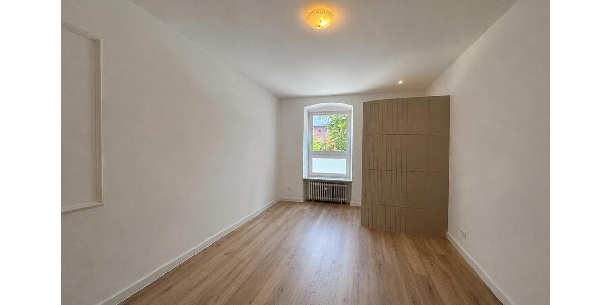 Erdgeschoßwohnung Badenweiler - 5 Zimmer, 181 m&sup2;, 468.000&euro; | Angebot:27007608