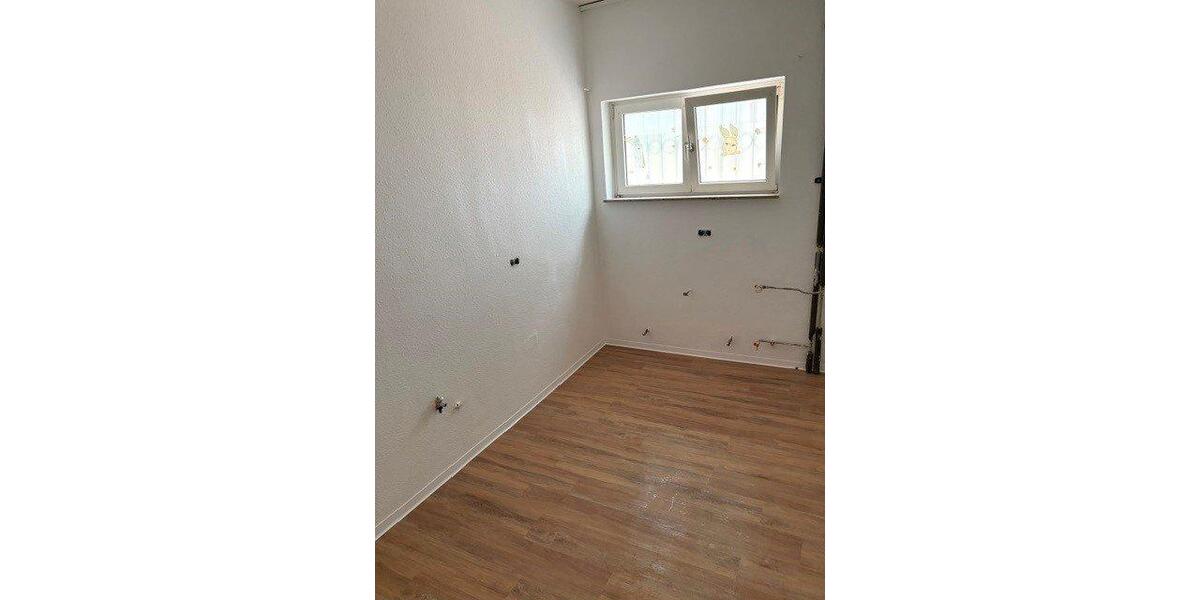 Erdgeschoßwohnung Stadtallendorf - 6 Zimmer, 66 m&sup2;, 119.000&euro; | Angebot:27259383