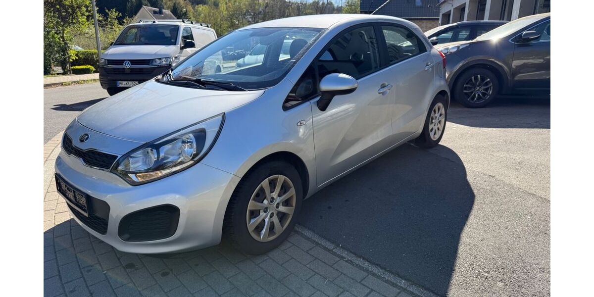 Kia Rio 143.200 km 6.299 &euro; Lüdenscheid 58515