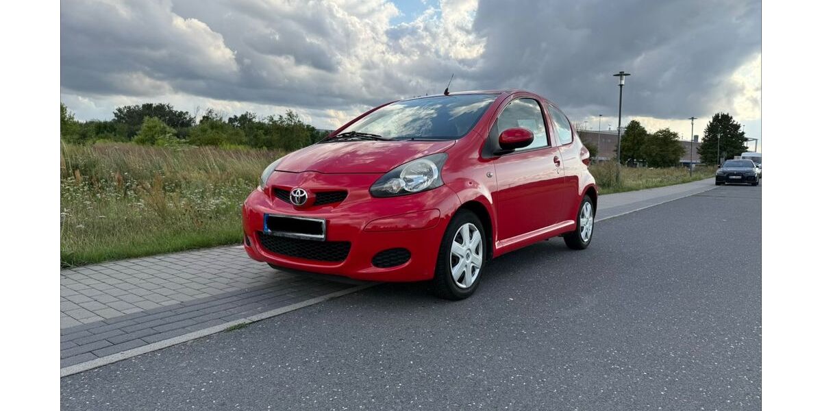 Toyota Aygo (X) 180.000 km 2.100 &euro; Berlin 13055