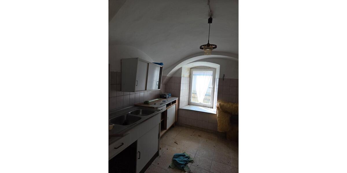 Bauernhaus, Landhaus Schirnding - 8 Zimmer, 120 m&sup2;, 49.000&euro; | Angebot:27137861