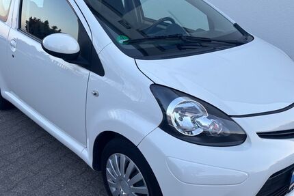 Toyota Aygo (X) 36.390 km 8.979 &euro; Schkeuditz 04435