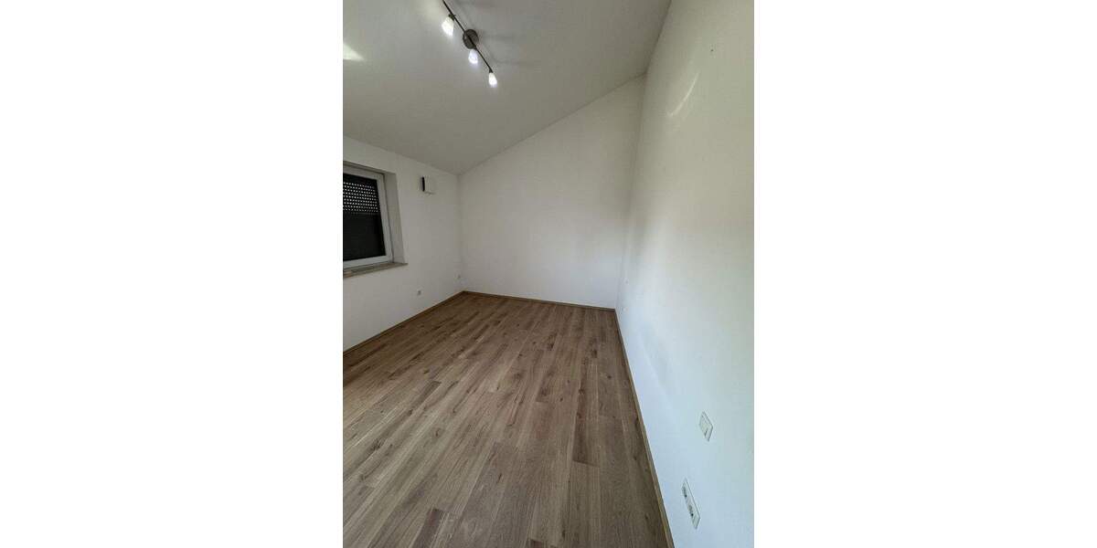 Doppelhaushälfte Eichendorf Pitzling - 4 Zimmer, 131 m&sup2;, 1.200&euro; | Angebot:25803299