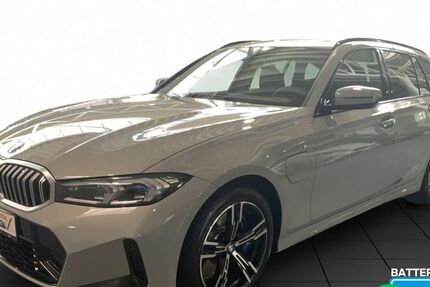 BMW 330 2.077 km 49.950 € Duisburg 47053