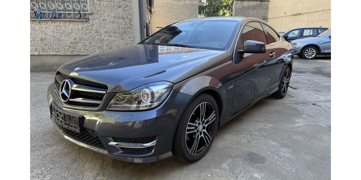 Mercedes-Benz C 180 Coupe CGI Edition C AMG LOOK 64.300 km 16.900 &euro; Berlin 10247