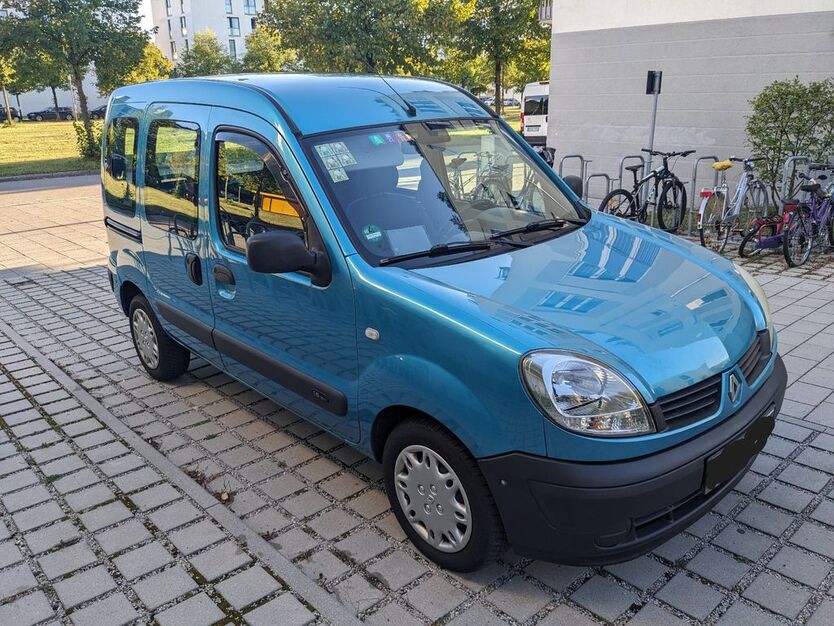 Renault Kangoo 176.943 km 3.900 € München 81829