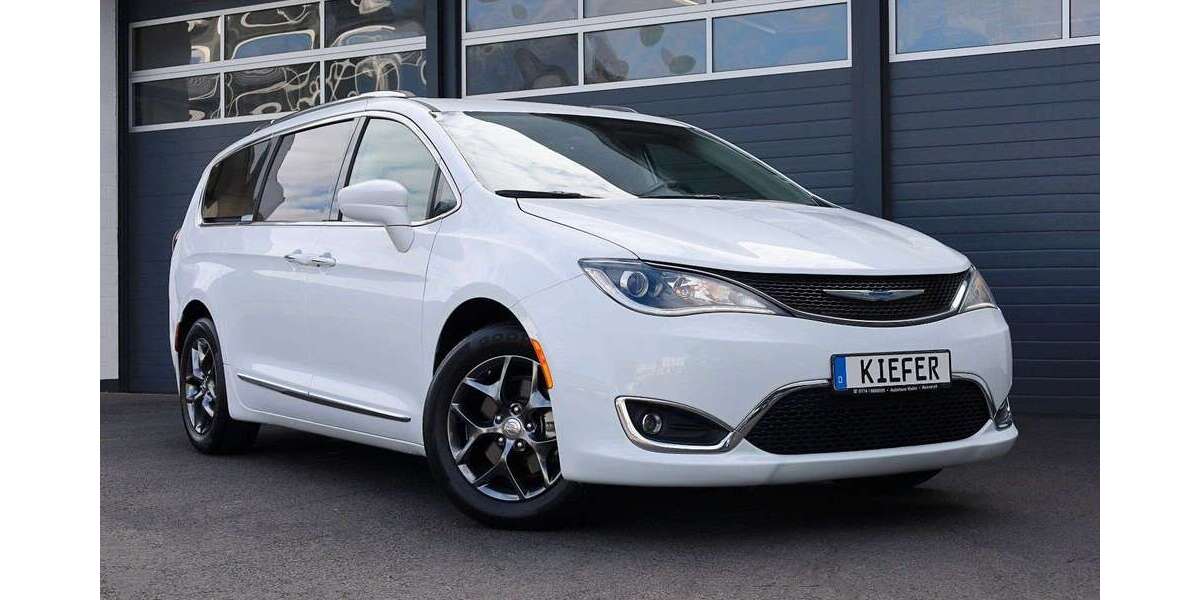 Chrysler Pacifica 62.645 km 27.950 € Rennerod 56744