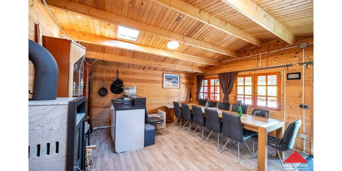 Freistehendes Einfamilienhaus mit Garage, Nebengebäuden und großem Grundstück - Einfamilienhaus Meinerzhagen | Angebot:26677309