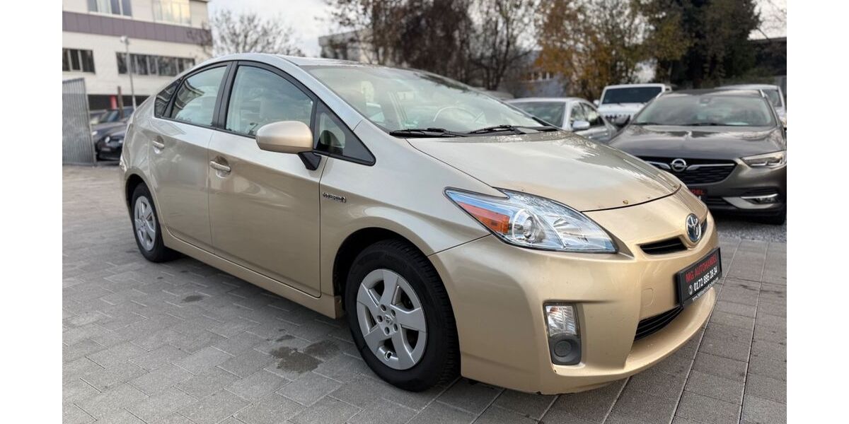 Toyota Prius 212.563 km 3.999 € Fellbach 70736