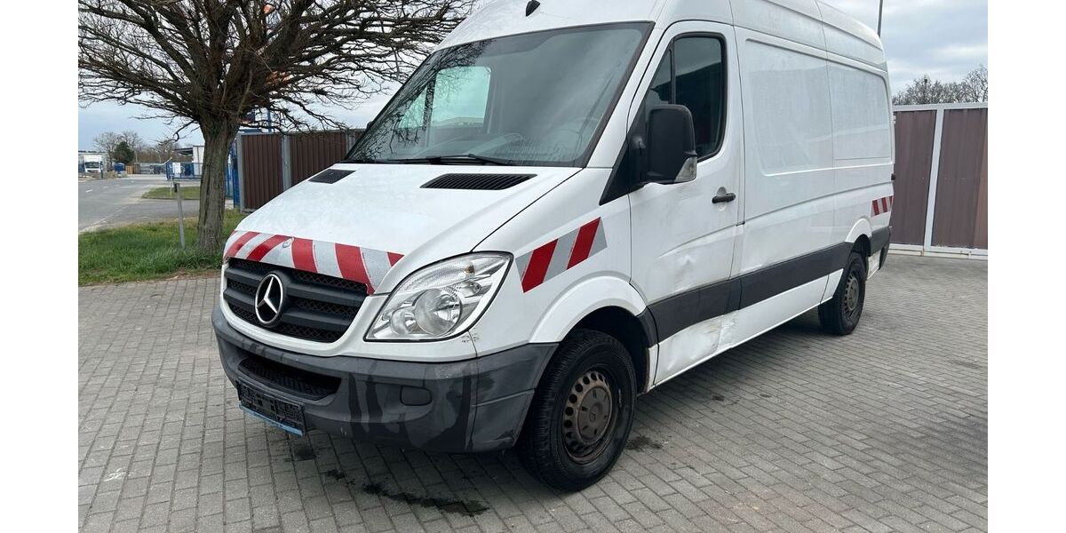 Mercedes-Benz Sprinter 243.000 km 7.900 &euro; Bersteland 15910