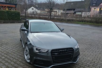 Audi A5 178.000 km 19.500 &euro; Königswintee 53639