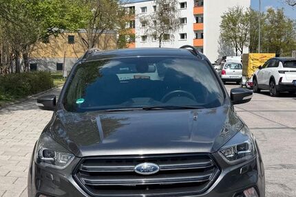 Ford Kuga 135.000 km 14.100 &euro; München 80937