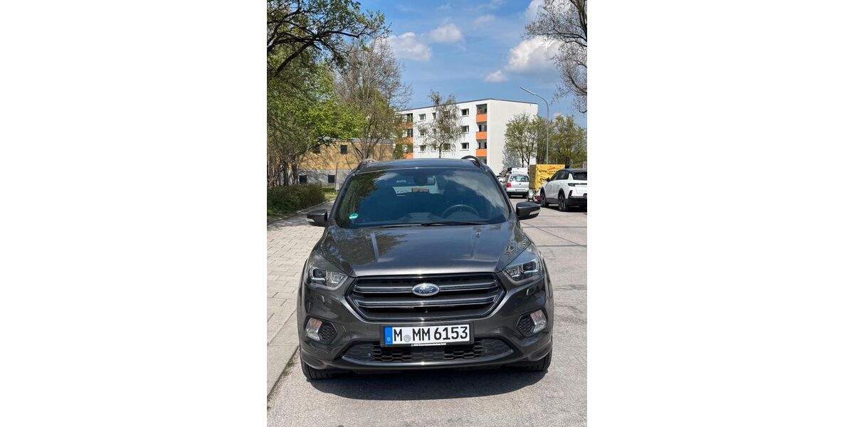 Ford Kuga 135.000 km 14.100 &euro; München 80937