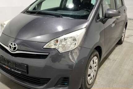 Toyota Verso-S 103.000 km 5.950 &euro; Norderstedt 22848
