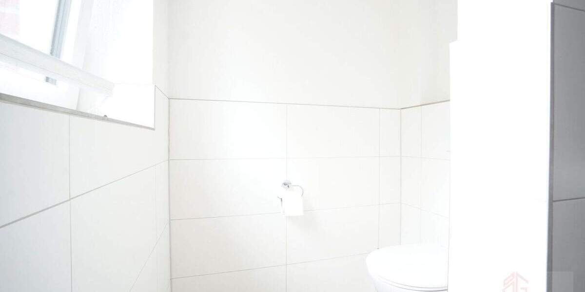 IMMOBILIEN GUMNIOR präsentiert: neuwertige Doppelhaushälfte in Emsbüren mit Garten und Carport 4 zimmer