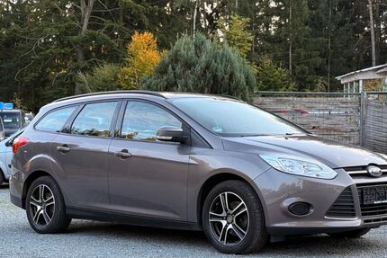 Ford Focus 164.781 km 4.700 € St. Gangloff 07629