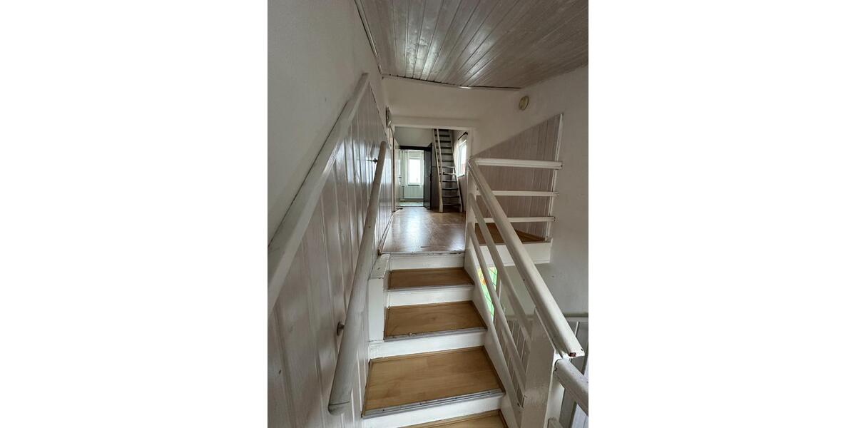 Reihenhaus Waltershausen - 6 Zimmer, 160 m&sup2;, 79.000&euro; | Angebot:23174286