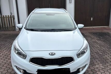 Kia ceed Sportswagon 128.000 km 6.500 &euro; Bruck 92436