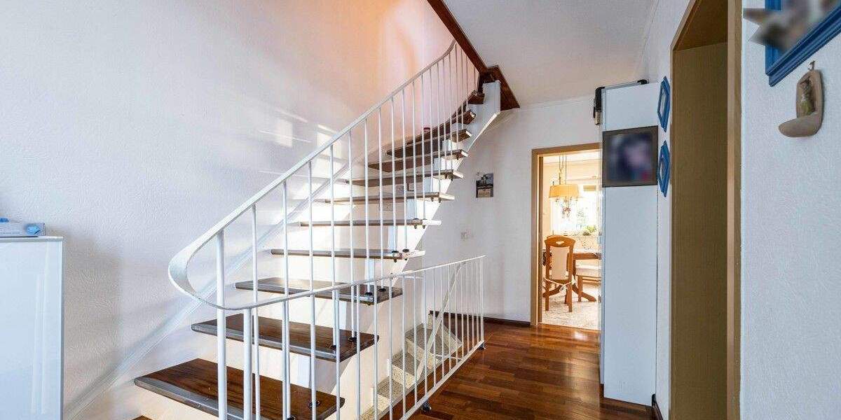 Reihenmittelhaus Bremerhaven Geestemünde - 5 Zimmer, 119 m&sup2;, 229.000&euro; | Angebot:25737095