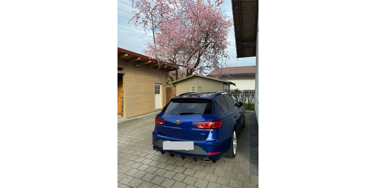 Seat Leon 82.000 km 27.000 &euro; Arrach 93474