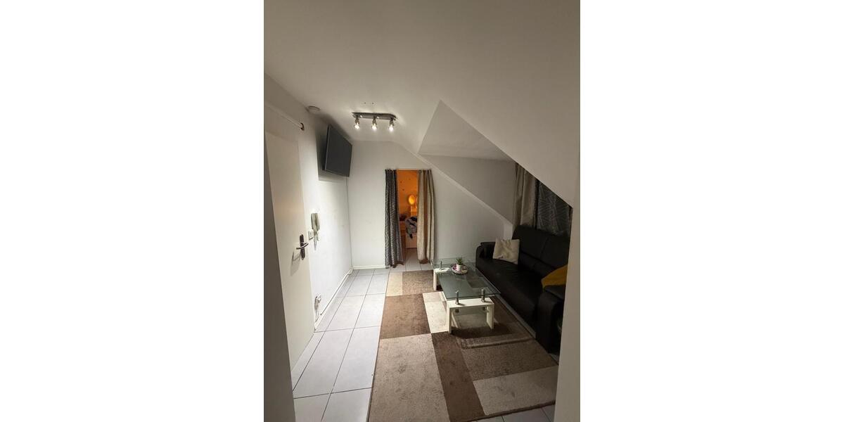 Dachgeschoßwohnung Viersen Hülsdonk - 1 Zimmer, 33 m&sup2;, 800&euro; | Angebot:24625414