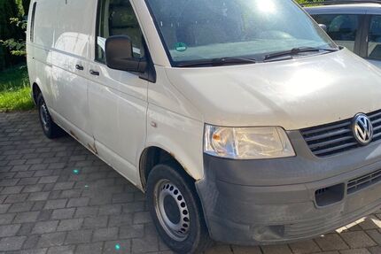 VW T5 Transporter 292.000 km 1.700 &euro; München 81671