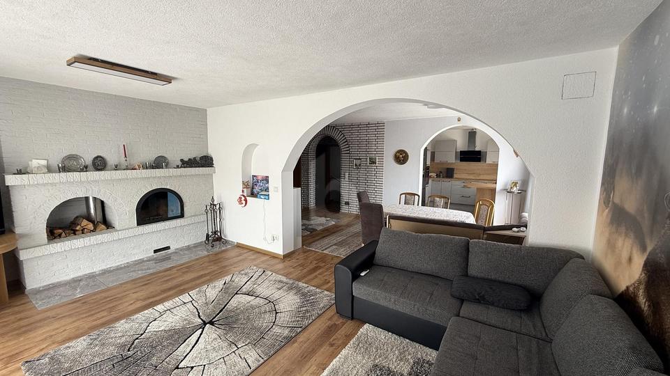 Einfamilienhaus Felsberg - 6 Zimmer, 172 m&sup2;, 299.000&euro; | Angebot:26635264