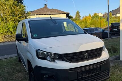 Peugeot Partner 100.000 km 15.300 &euro; Taunusstein 65232