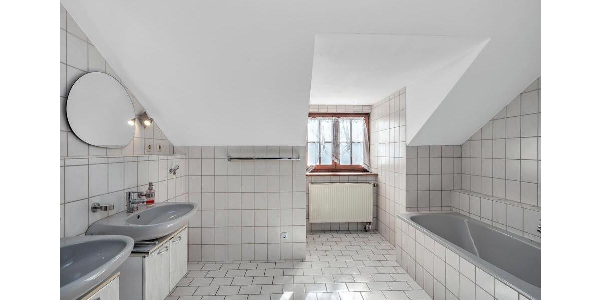 Etagenwohnung Schrozberg - 4 Zimmer, 97 m&sup2;, 890&euro; | Angebot:26267566