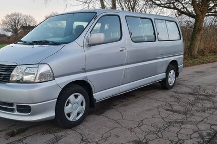 Toyota Hiace 230.000 km 10.500 € Hamburg 22045