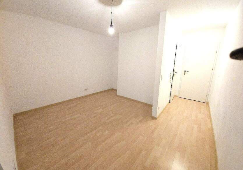 Sorglos-Studentenwohnung mit Balkon - direkt an der Uni! All-Inclusive! Gemeinschaftsküche! 1 zimmer